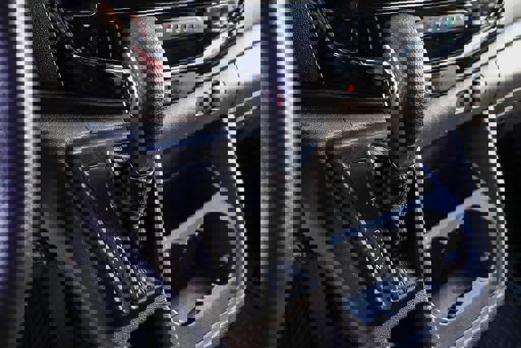 Used 2024 Ford Transit 350 XLT image 18