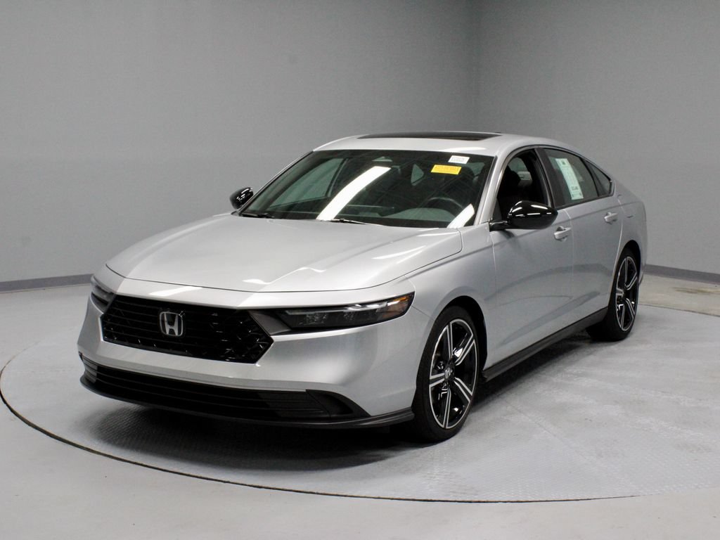 Used 2025 Honda Accord Sport image 6