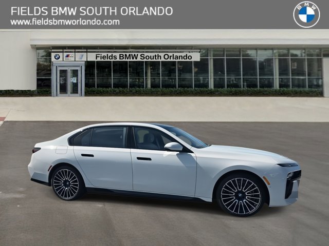 New 2026 BMW 750e xDrive