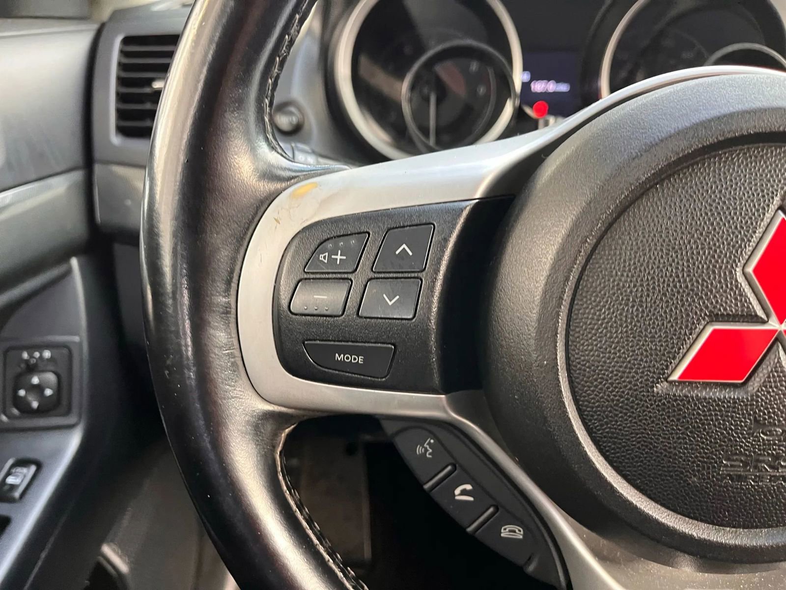 Used 2010 Mitsubishi Lancer Evolution GSR image 22