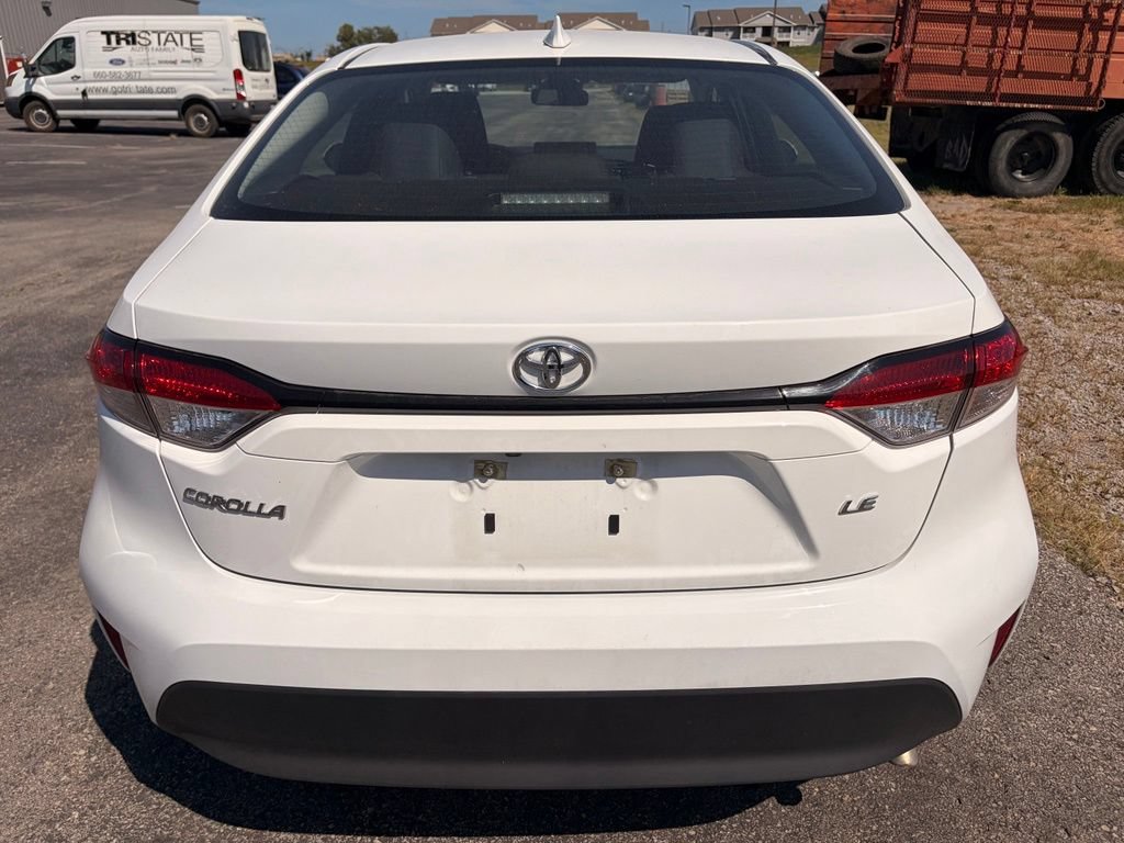 Used 2025 Toyota Corolla LE FWD image 4