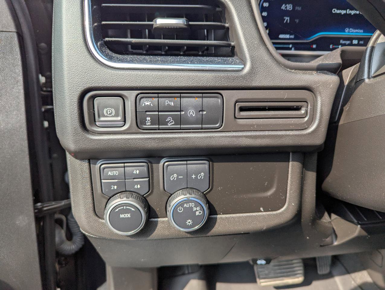 Used 2023 Chevrolet Tahoe Z71 AWD/4WD image 14