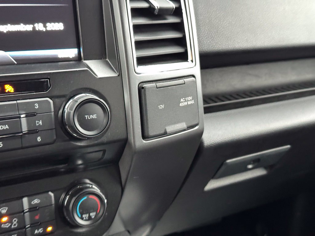 Used 2015 Ford F150 XLT w/ Equipment Group 302A Luxury AWD/4WD image 16