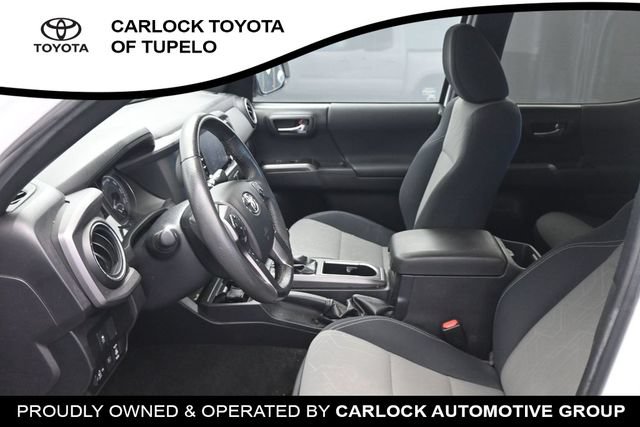 Used 2022 Toyota Tacoma TRD Sport AWD/4WD image 12