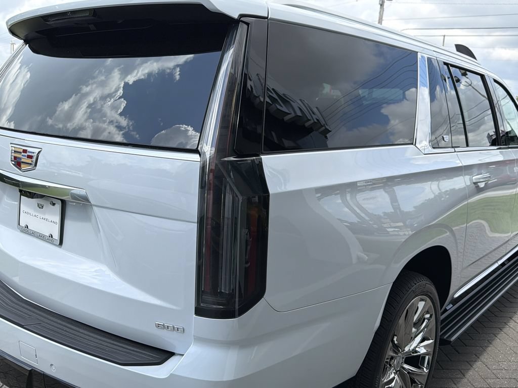 New 2026 Cadillac Escalade ESV Platinum Luxury w/ LPO, Radiant Package AWD/4WD image 10