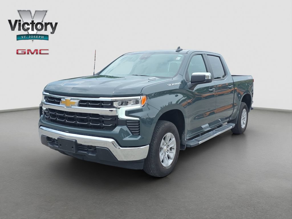 Used 2025 Chevrolet Silverado 1500 LT w/ Protection Package AWD/4WD image 3