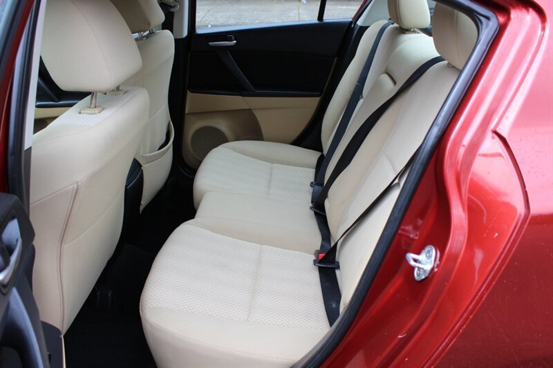 Used 2010 MAZDA MAZDA3 i Touring FWD image 13
