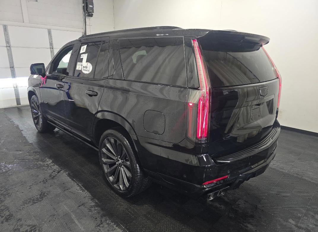 Used 2025 Cadillac Escalade V image 4