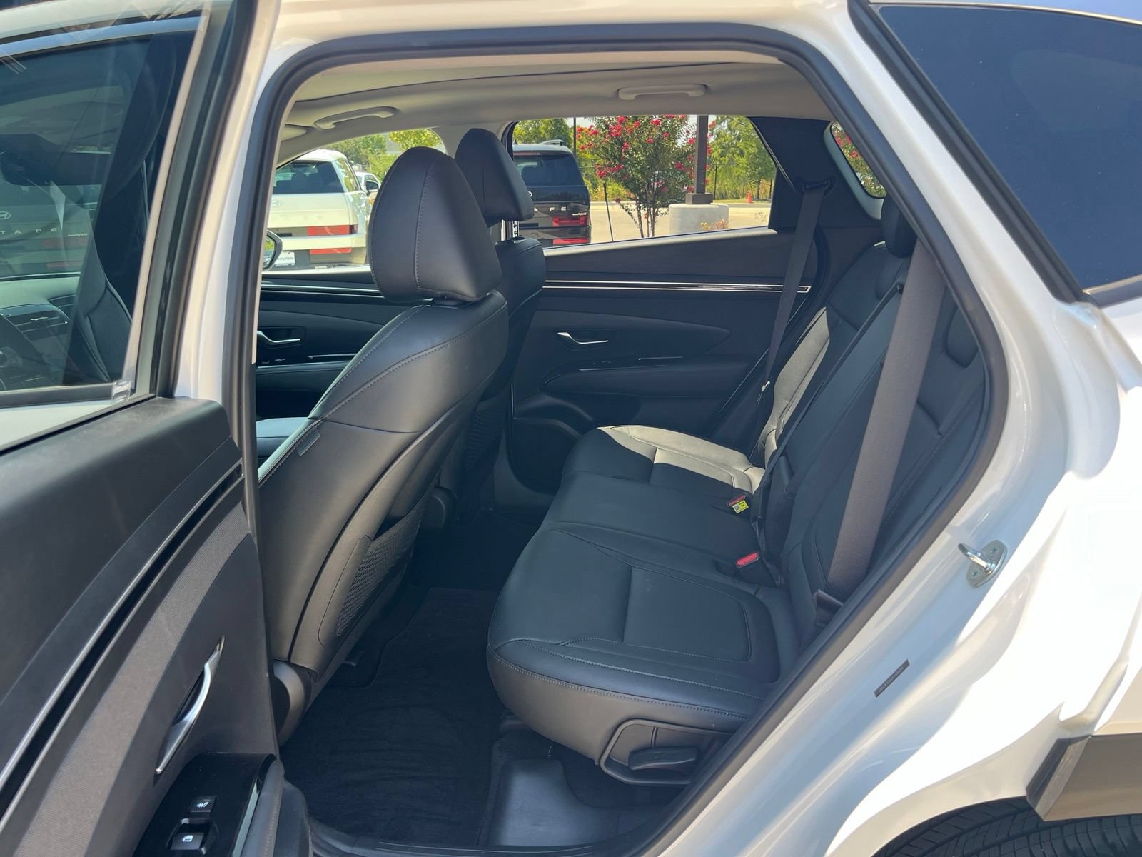 Certified 2024 Hyundai Tucson Limited FWD image 17