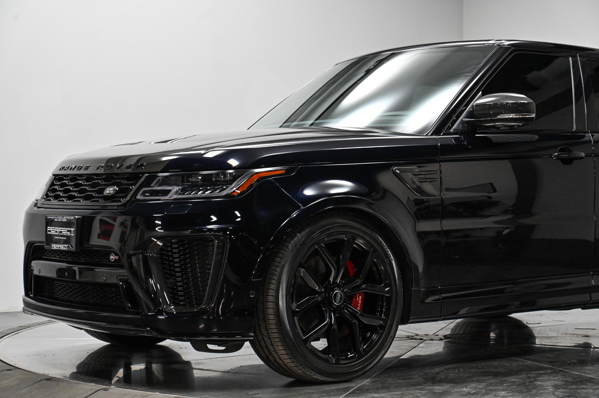 Used 2022 Land Rover Range Rover Sport SVR Carbon Edition image 11