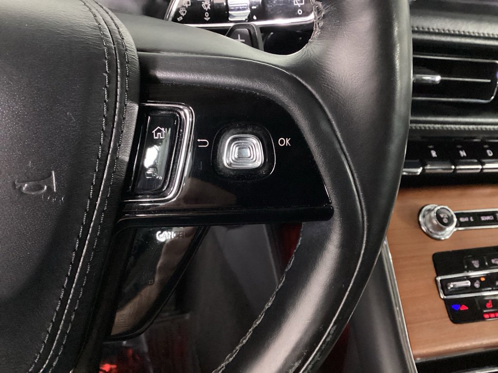 Used 2020 Lincoln Aviator Reserve w/ Equipment Group 201A image 30