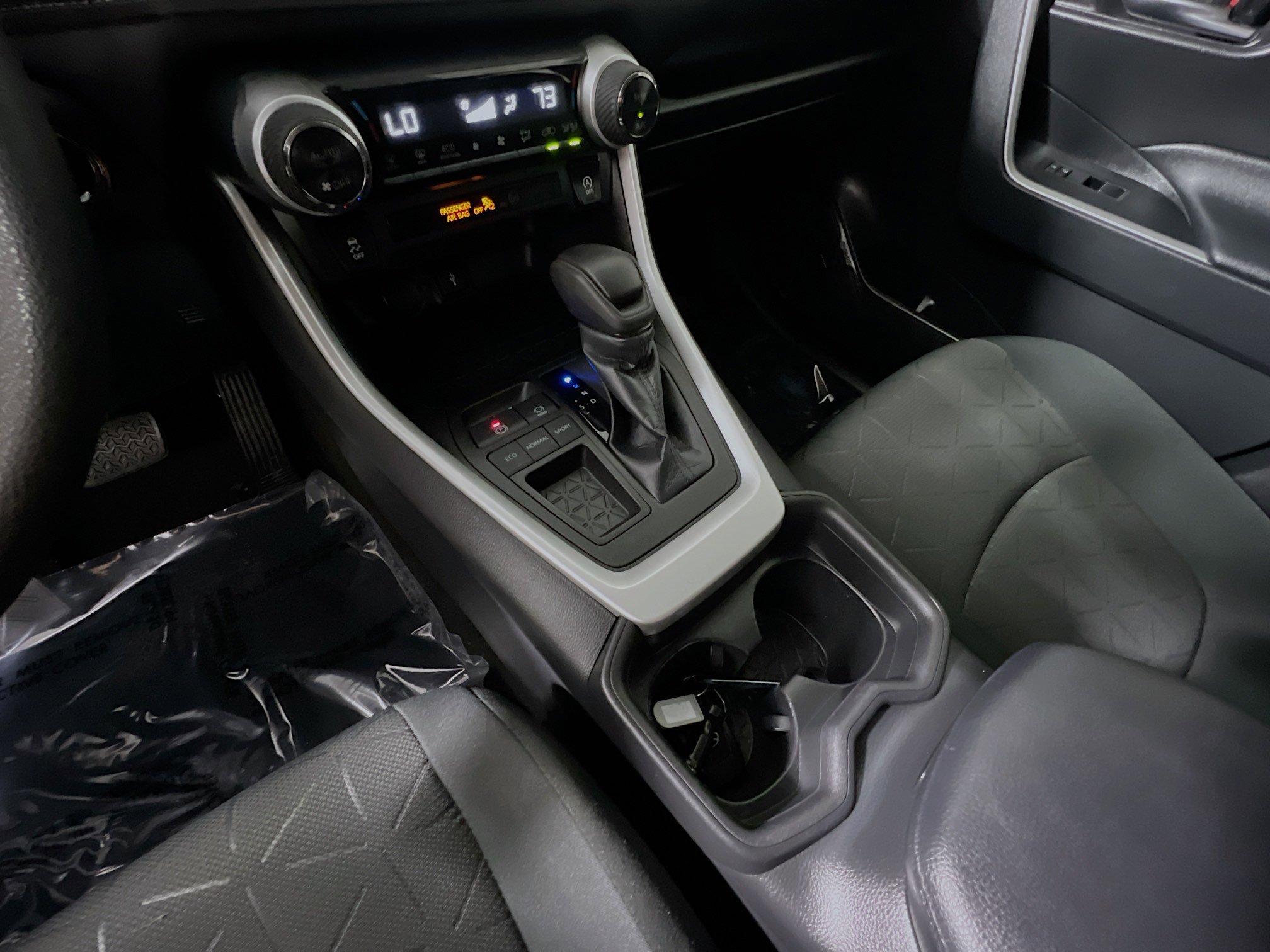 Used 2021 Toyota RAV4 XLE image 25