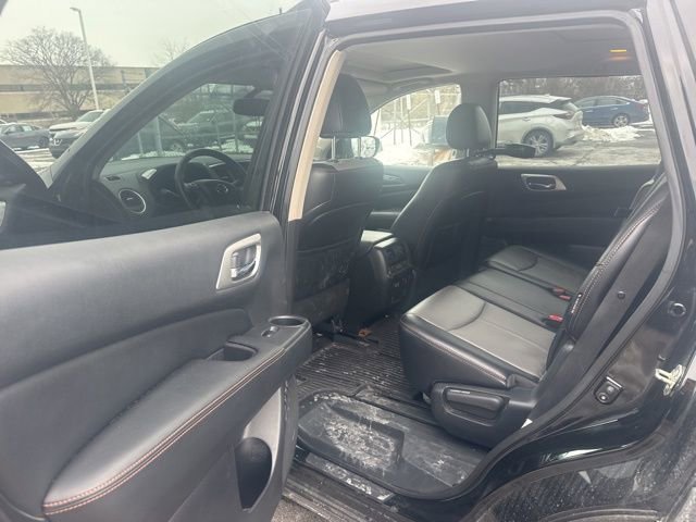 Used 2020 Nissan Pathfinder SL image 12