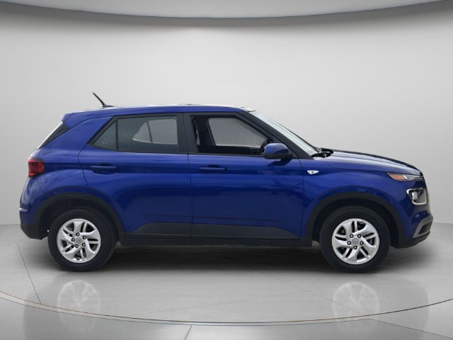 Used 2024 Hyundai Venue SE FWD image 7