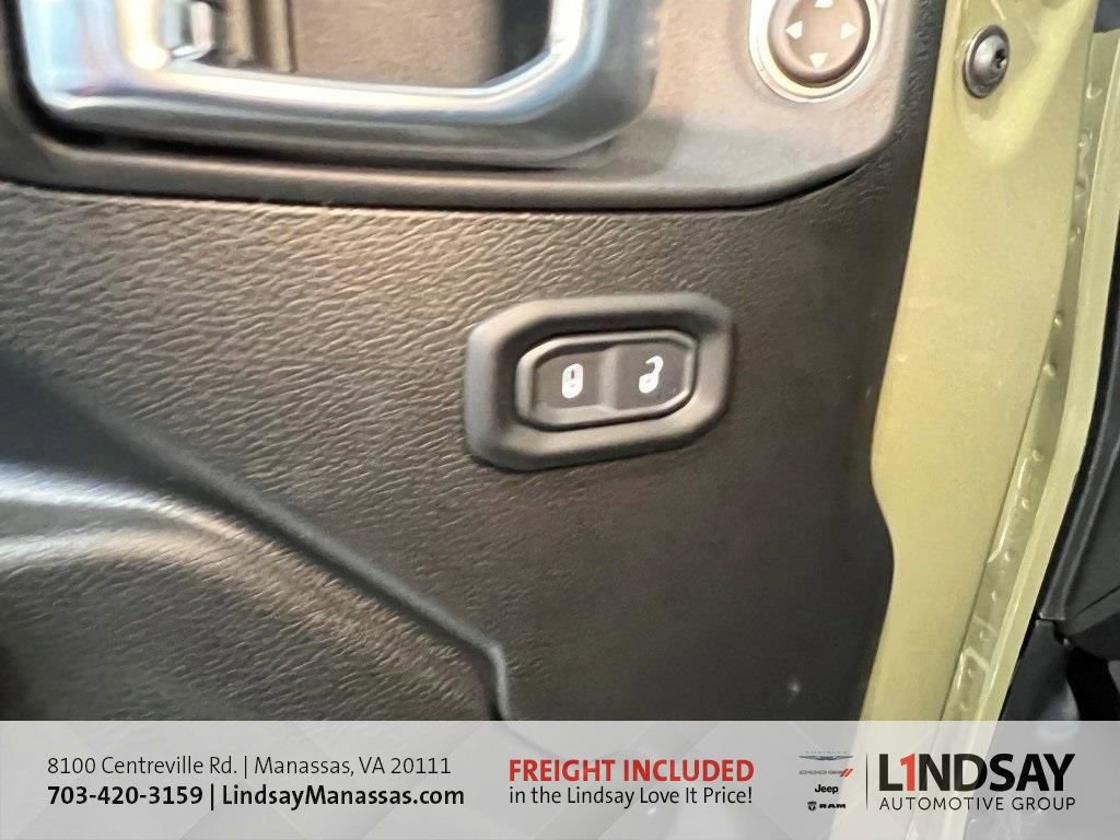 New 2026 Jeep Gladiator Mojave w/ Safety Group image 25