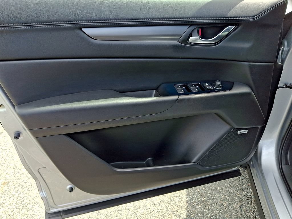 Used 2018 MAZDA CX-5 Touring w/ Preferred Equipment Package FWD image 12