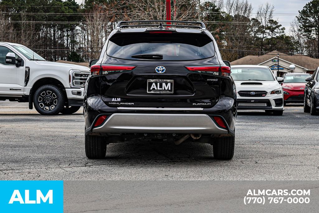 Used 2021 Toyota Highlander Platinum image 11