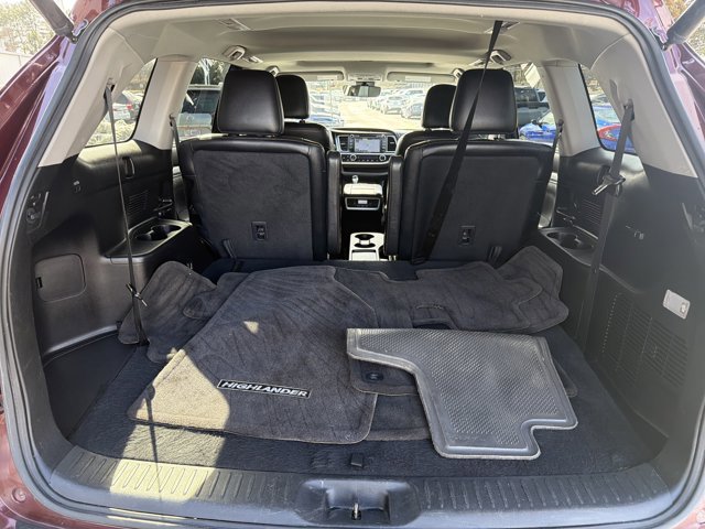 Used 2017 Toyota Highlander XLE image 27