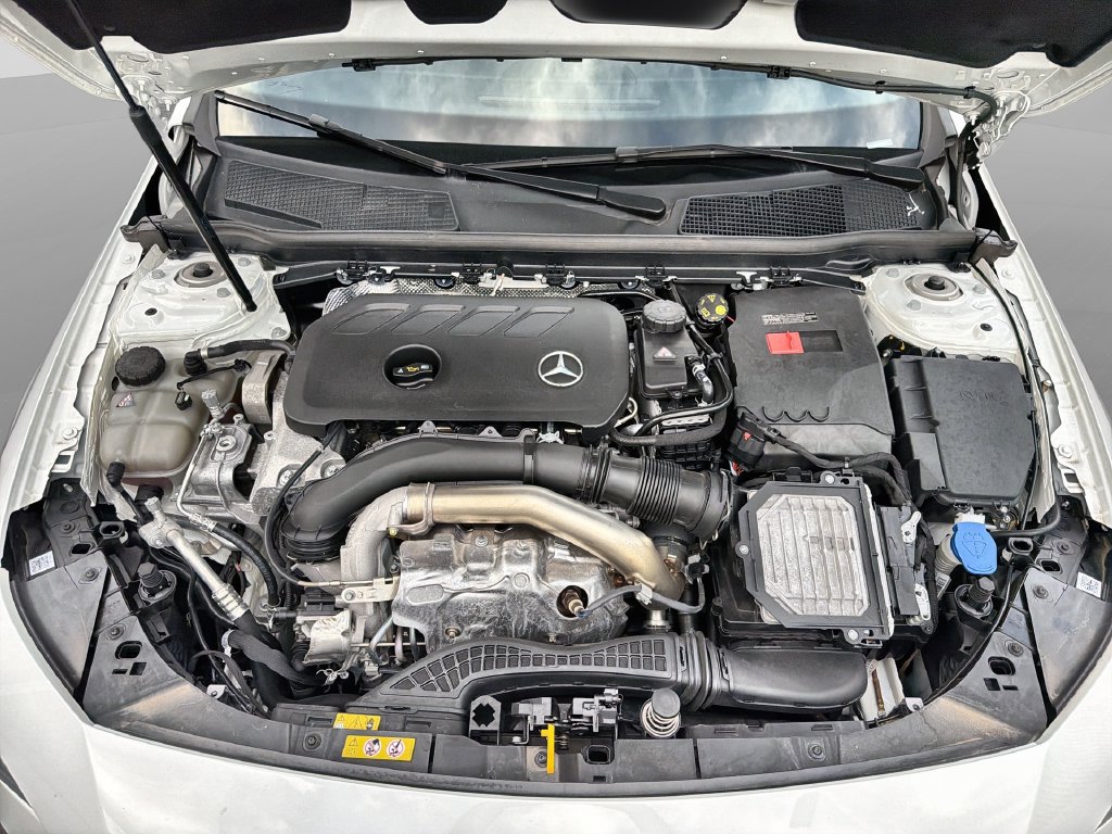 Used 2025 Mercedes-Benz CLA 250 4MATIC image 25