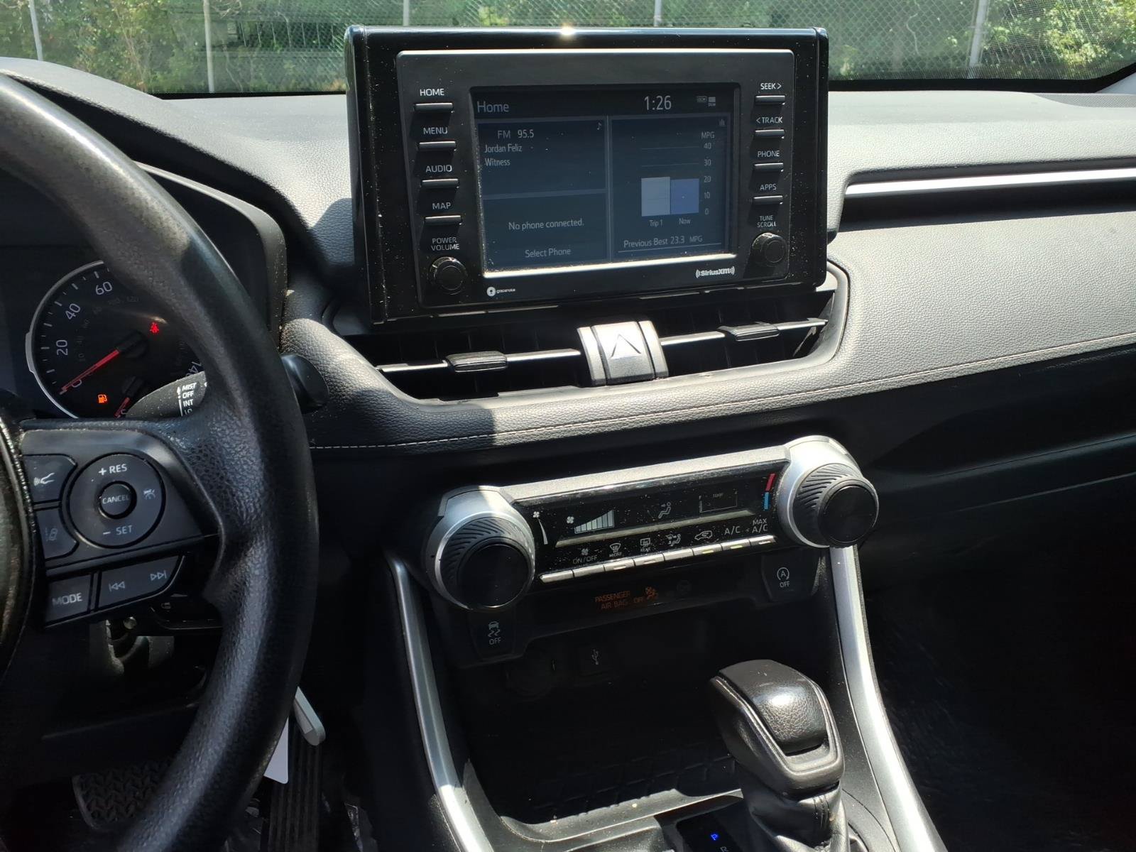 Used 2021 Toyota RAV4 LE w/ Carpet Mat Package (TMS) AWD/4WD image 9