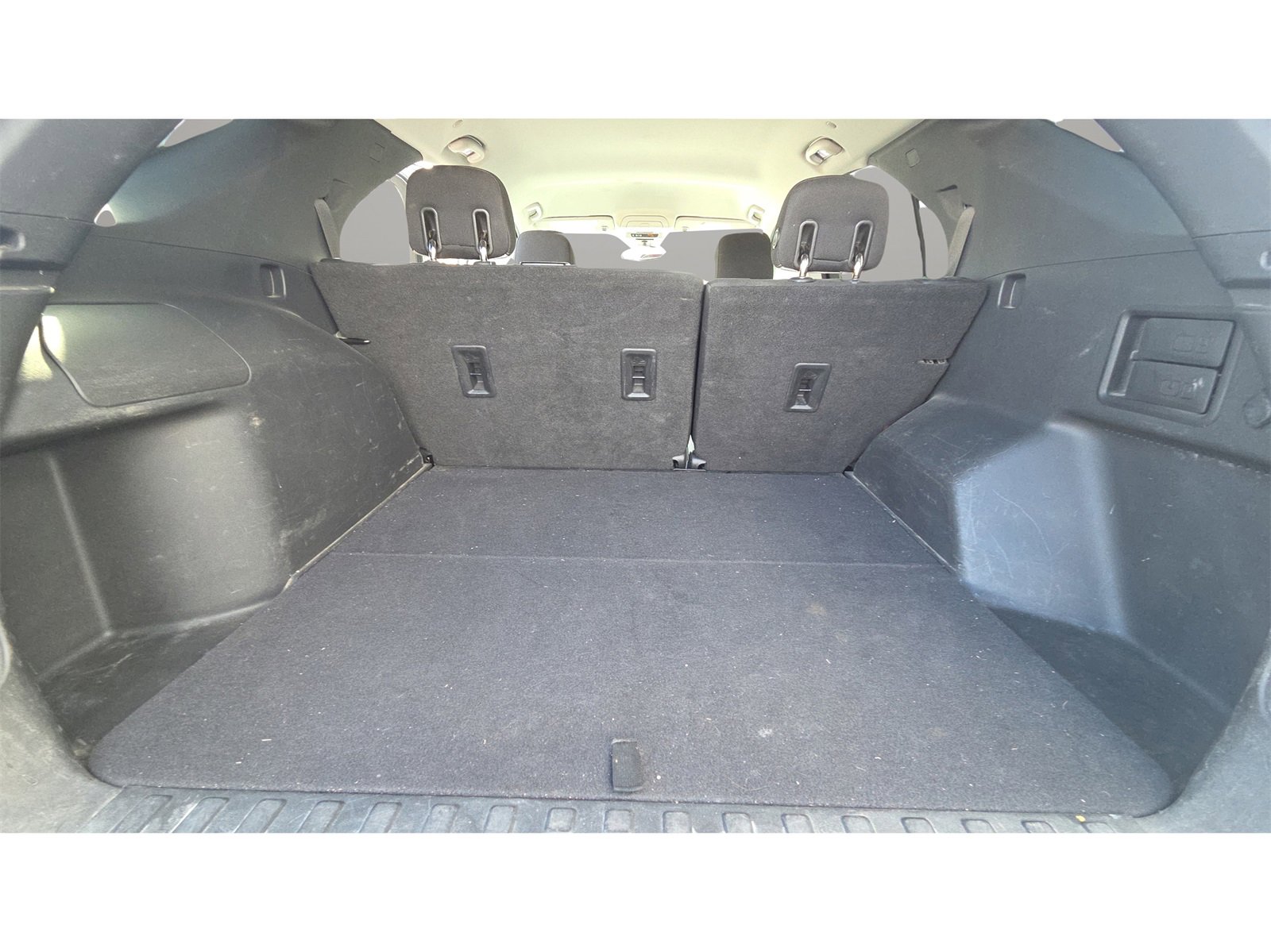 Used 2020 Chevrolet Equinox LT image 16