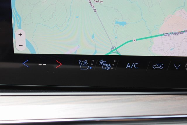 New 2025 Chevrolet Suburban Premier image 14