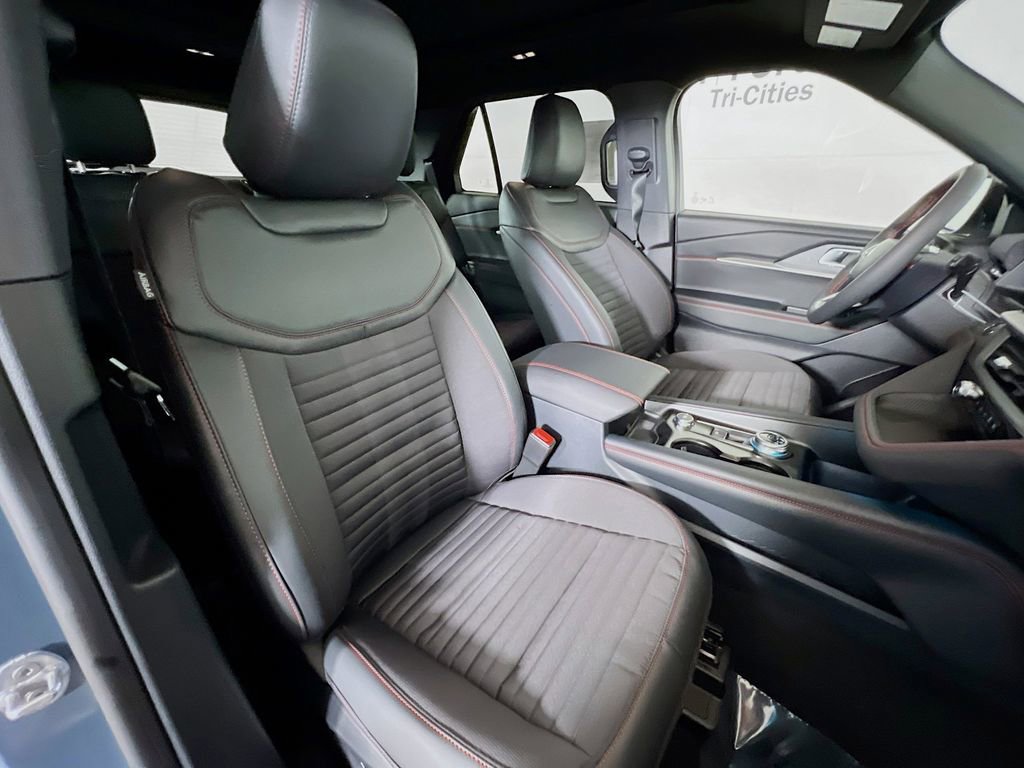 New 2026 Ford Explorer ST-Line w/ ST-Line Street Pack image 18