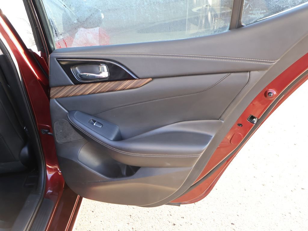 Used 2016 Nissan Maxima Platinum image 13