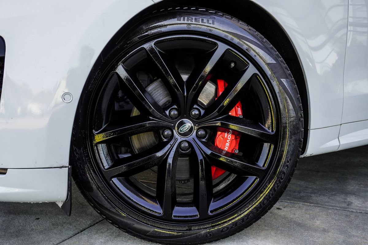 Used 2023 Land Rover Range Rover Sport SE Dynamic image 3