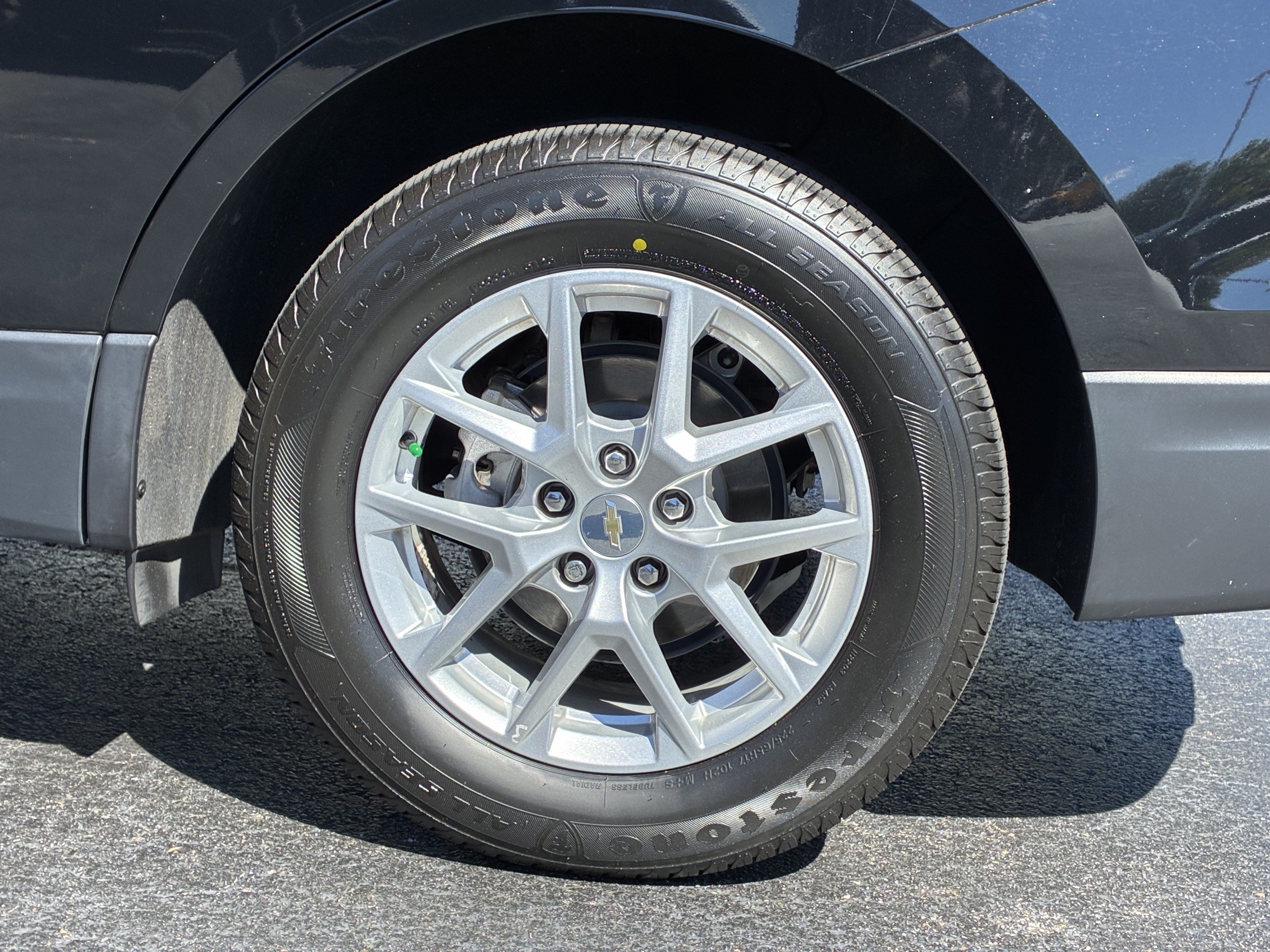 Used 2023 Chevrolet Equinox LS FWD image 10