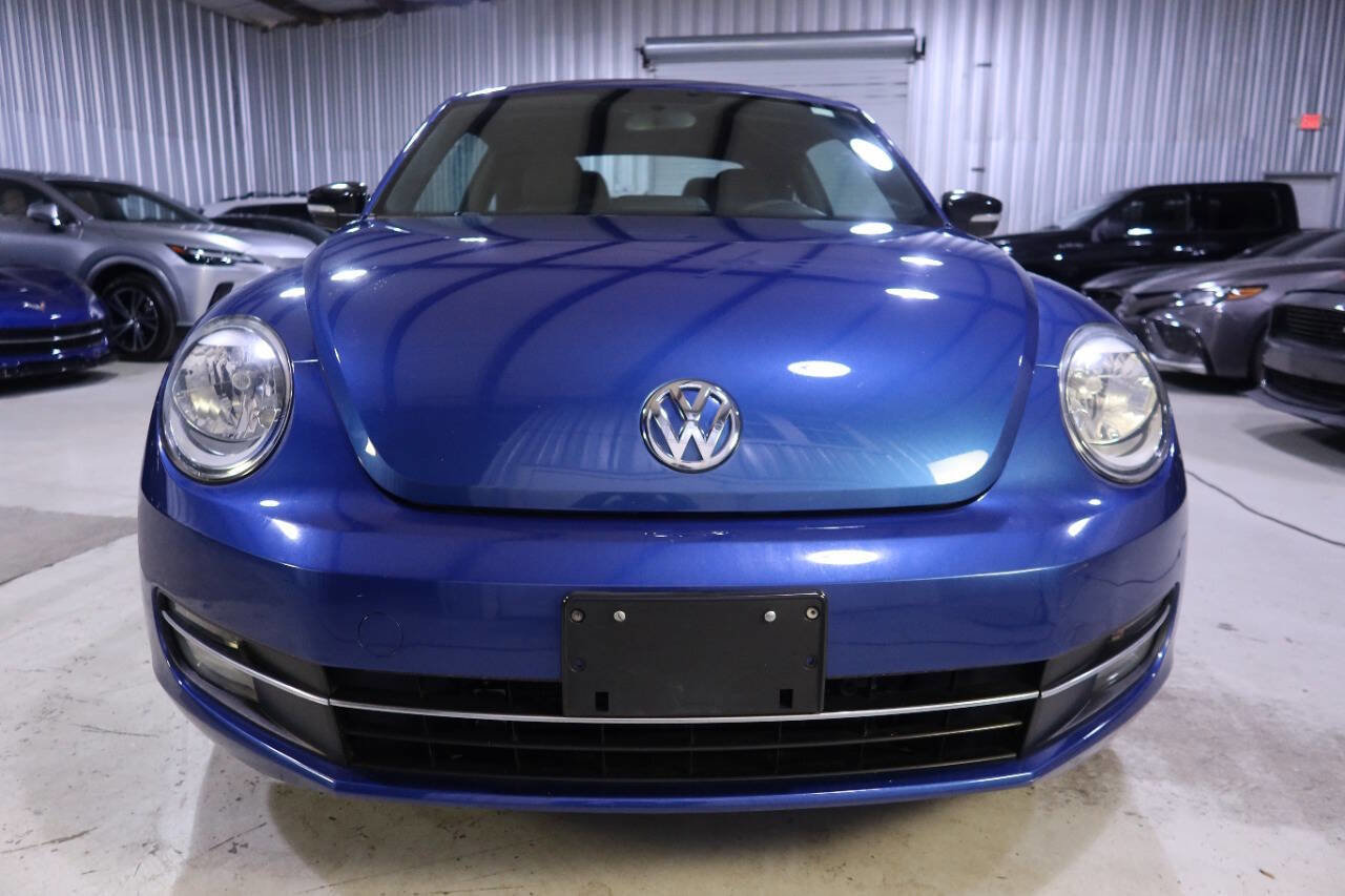 Used 2013 Volkswagen Beetle 2.0T image 8