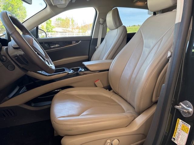 Used 2023 Lincoln Nautilus Reserve w/ Equipment Group 201A AWD/4WD image 9