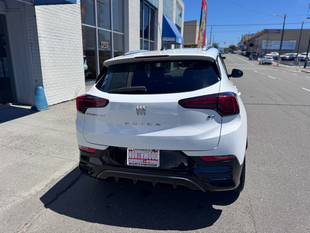 Used 2024 Buick Encore GX Sport Touring FWD image 6