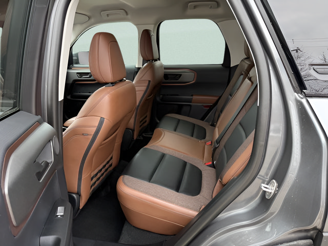 Used 2025 Ford Bronco Sport Outer Banks w/ Outer Banks Tech Package+ AWD/4WD image 5