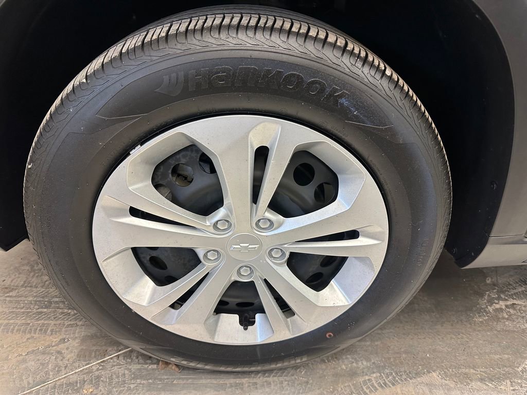 Used 2024 Chevrolet Trax LS image 31