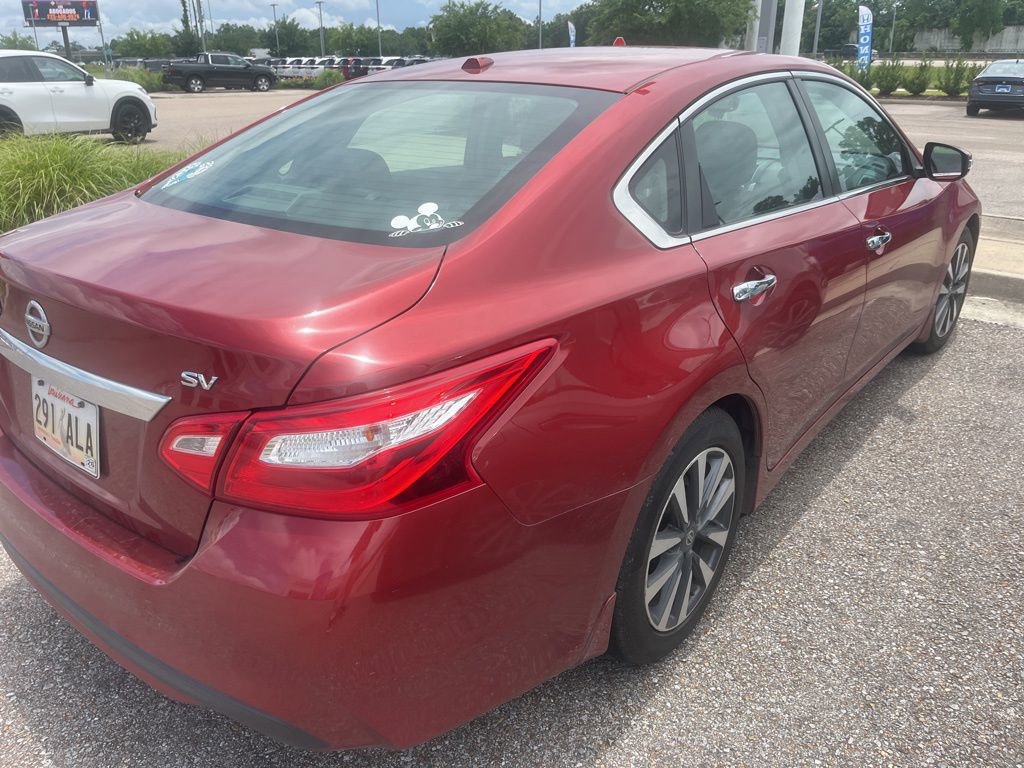 Used 2016 Nissan Altima 2.5 SV w/ Convenience Package FWD image 3