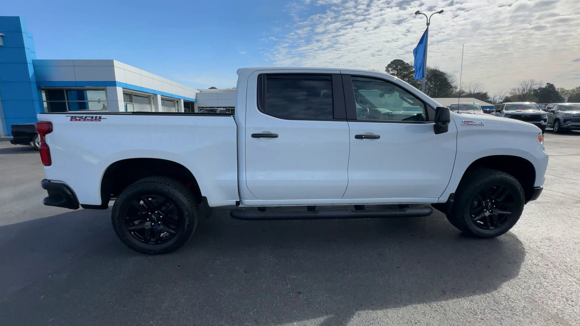 New 2026 Chevrolet Silverado 1500 LT Trail Boss w/ LT Trail Boss Premium Package AWD/4WD image 9