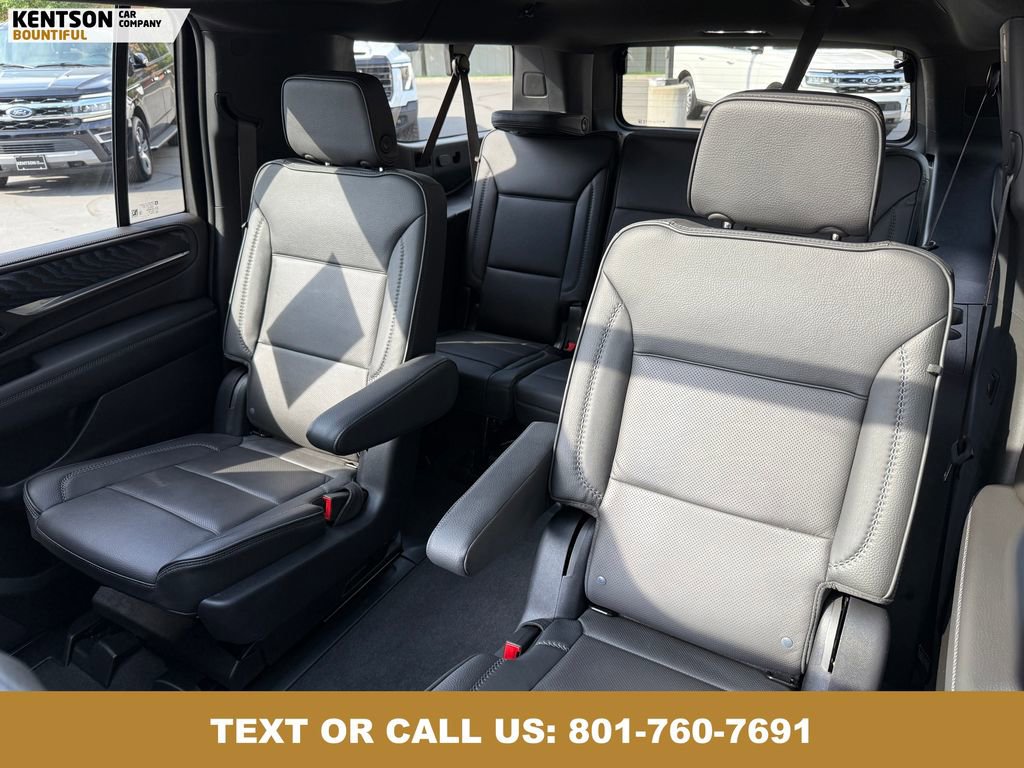 Used 2024 GMC Yukon XL Denali image 30