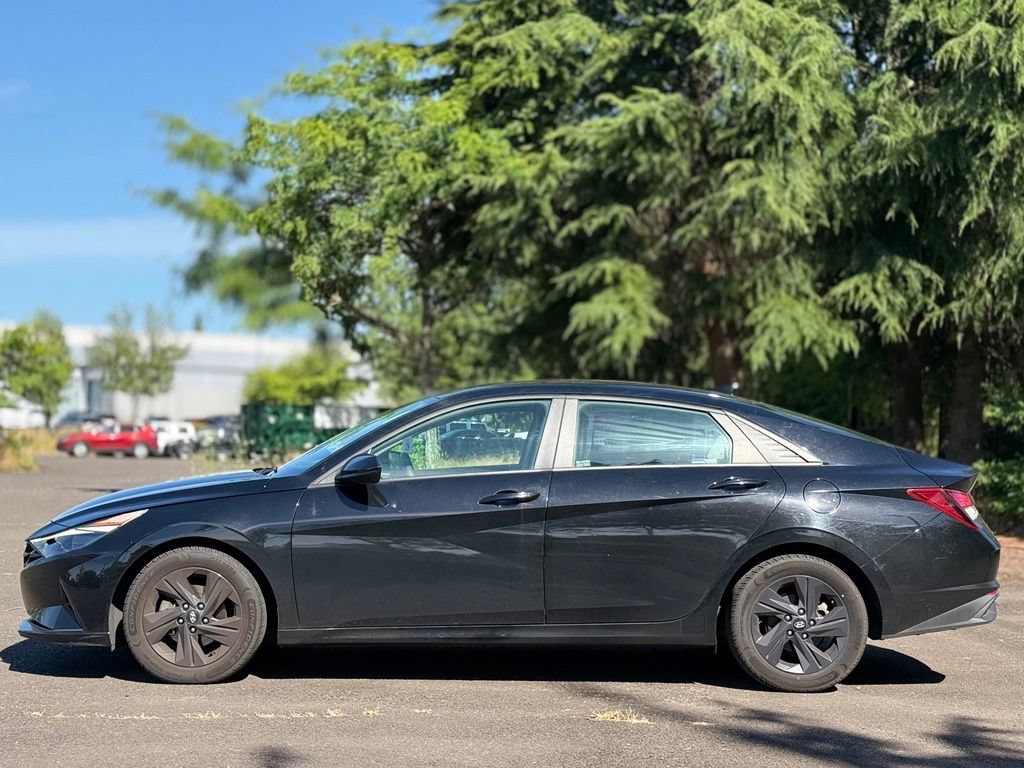 Used 2021 Hyundai Elantra SEL FWD image 2