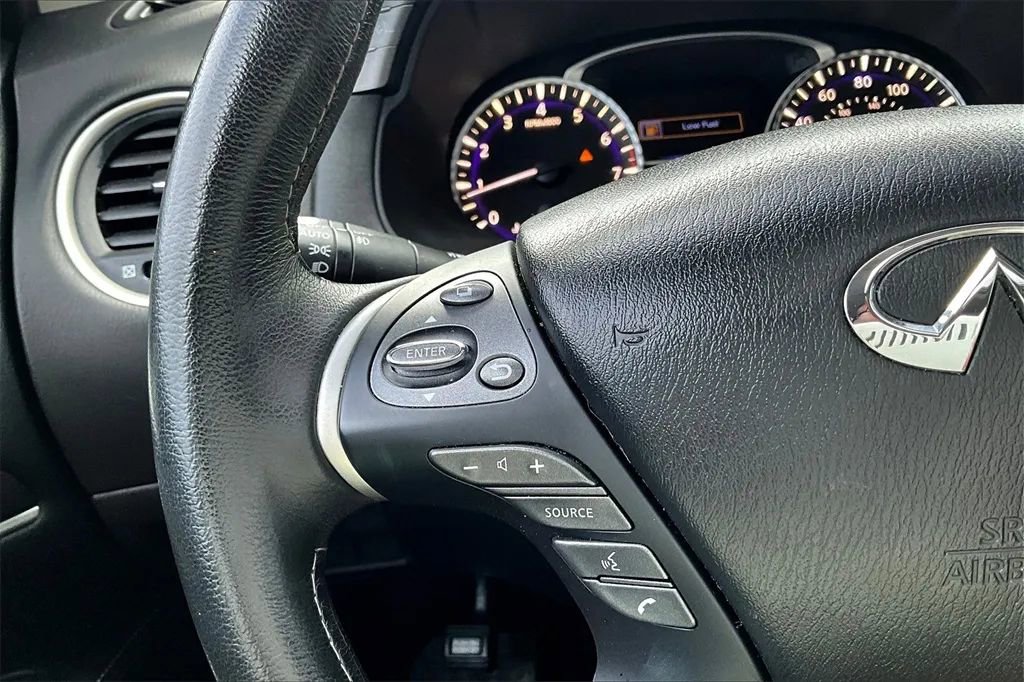 Used 2019 INFINITI QX60 Luxe w/ Essential Package image 18