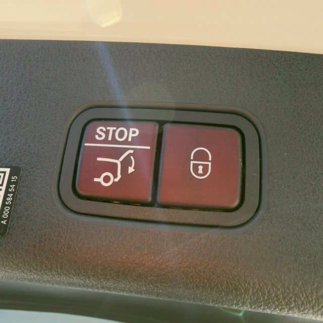 Used 2023 Mercedes-Benz GLC 300 4MATIC image 15
