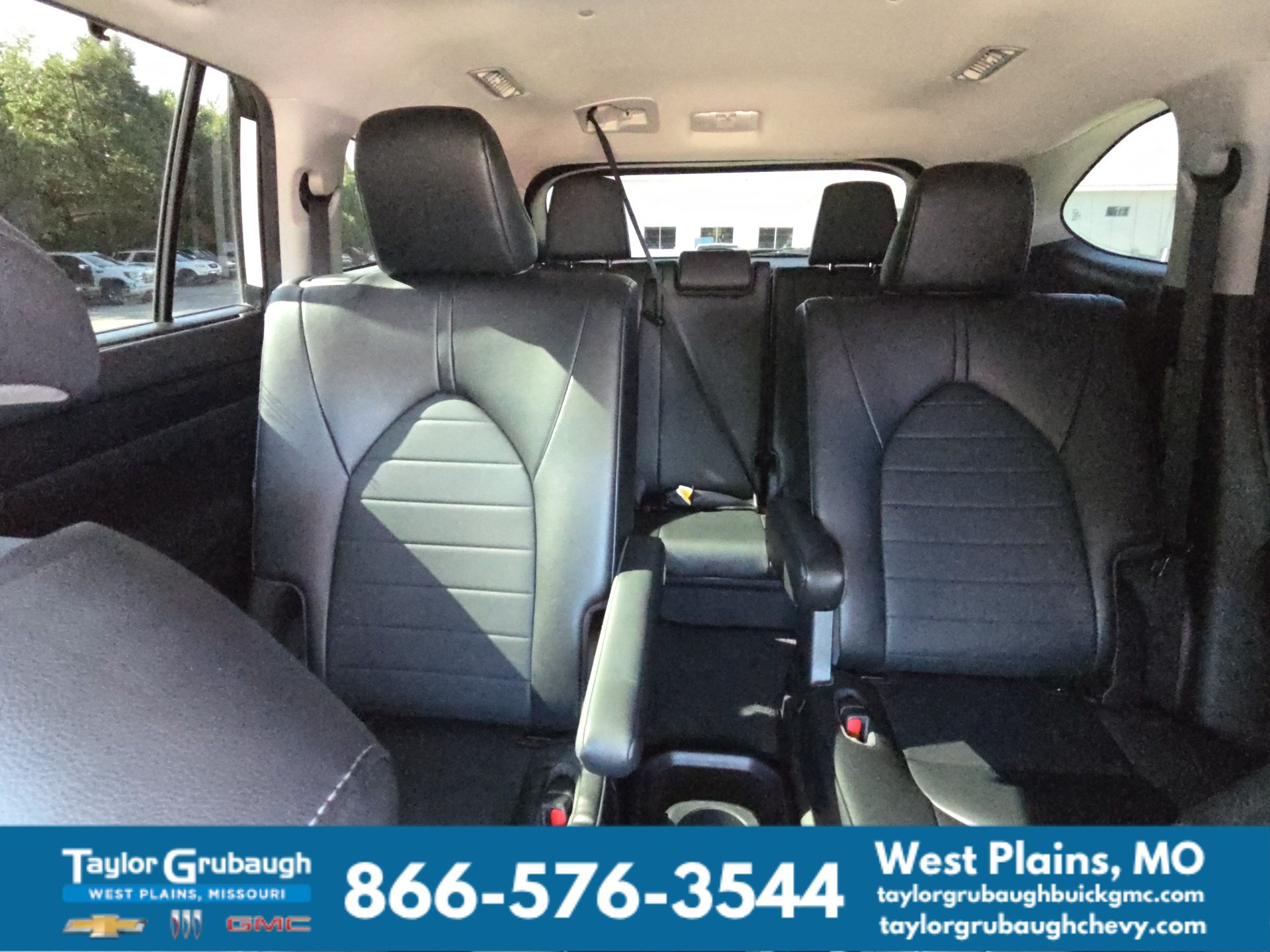 Used 2023 Toyota Highlander XLE AWD/4WD image 25