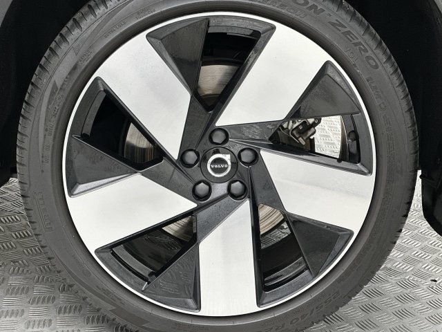 Used 2023 Volvo C40 P8 Recharge Plus w/ Climate Package AWD/4WD image 10
