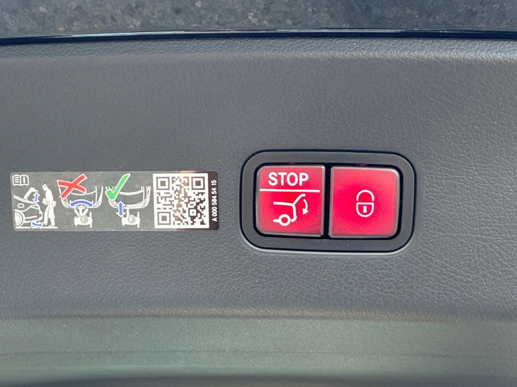 New 2025 Mercedes-Benz GLC 63 AMG S image 7