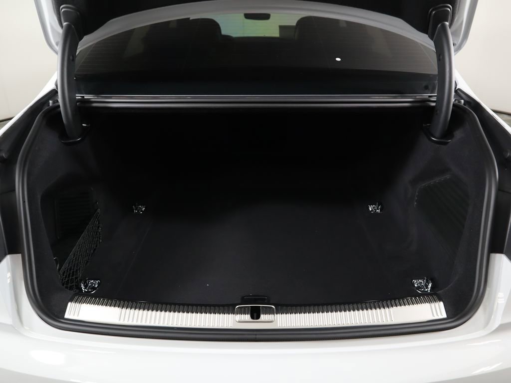 New 2025 Audi A8 L 3.0T image 29