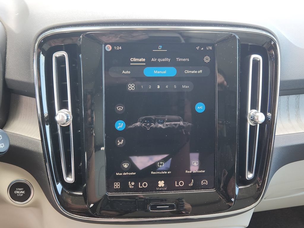New 2026 Volvo XC40 B5 Plus w/ Protection Package Premier AWD/4WD image 10