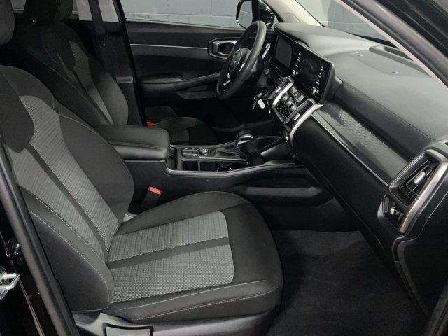 Used 2023 Kia Sorento LX FWD image 18