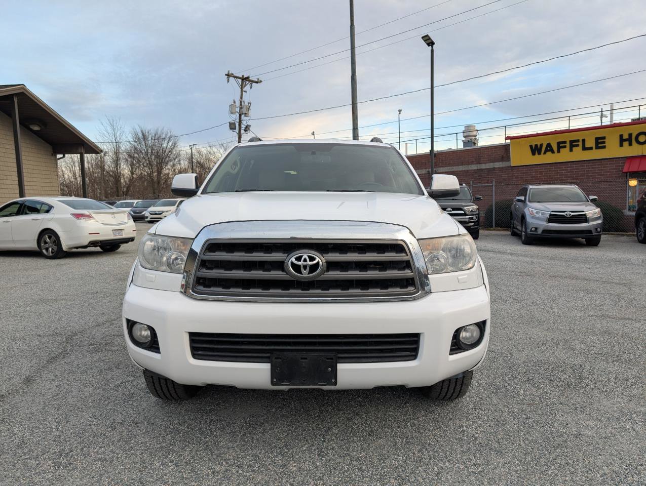 Used 2014 Toyota Sequoia SR5 w/ Premium Package image 2