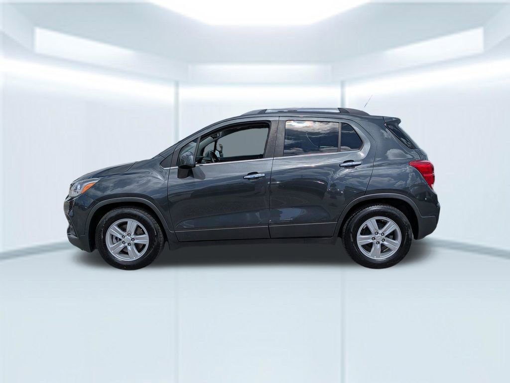 Used 2019 Chevrolet Trax LT w/ Sun & Sound Package FWD video 2