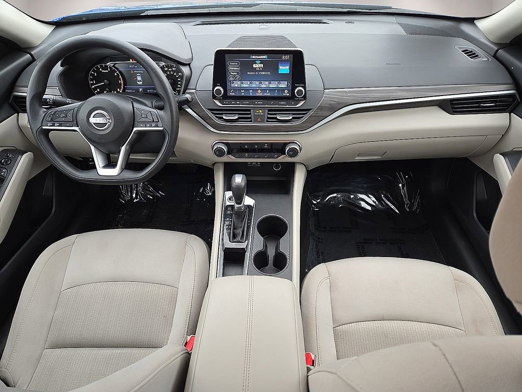 Used 2025 Nissan Altima 2.5 SV FWD image 16